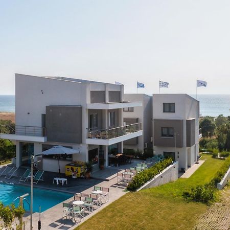 Heraclea Luxury Suites Nea Iraklia Bagian luar foto