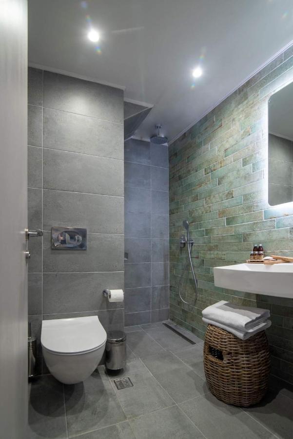 Heraclea Luxury Suites Nea Iraklia Bagian luar foto