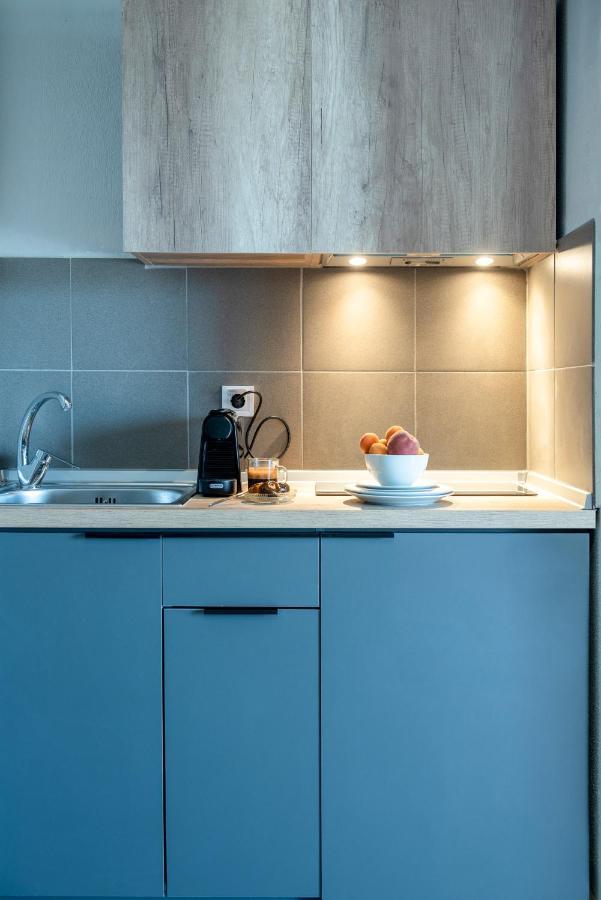 Heraclea Luxury Suites Nea Iraklia Bagian luar foto