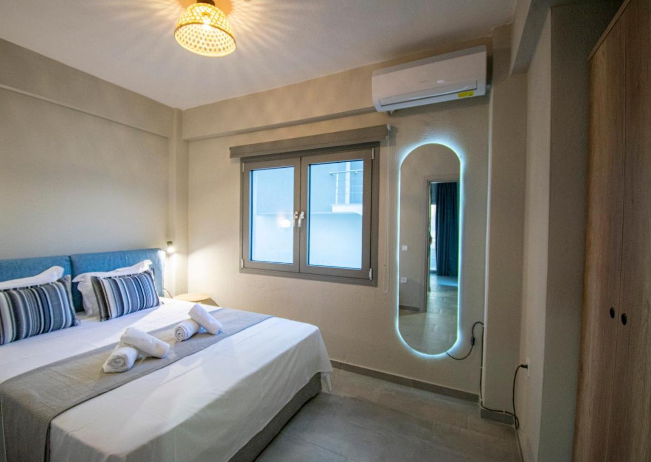 Heraclea Luxury Suites Nea Iraklia Bagian luar foto