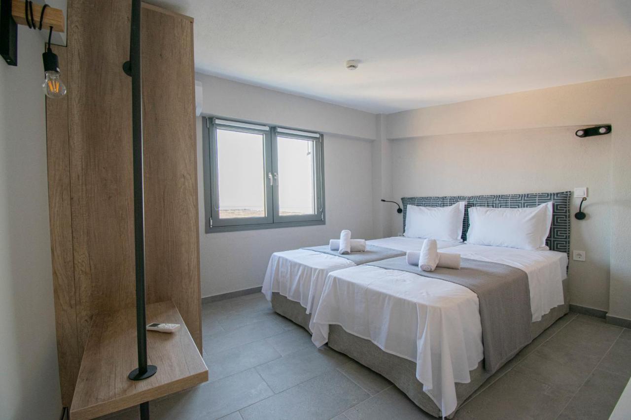 Heraclea Luxury Suites Nea Iraklia Bagian luar foto