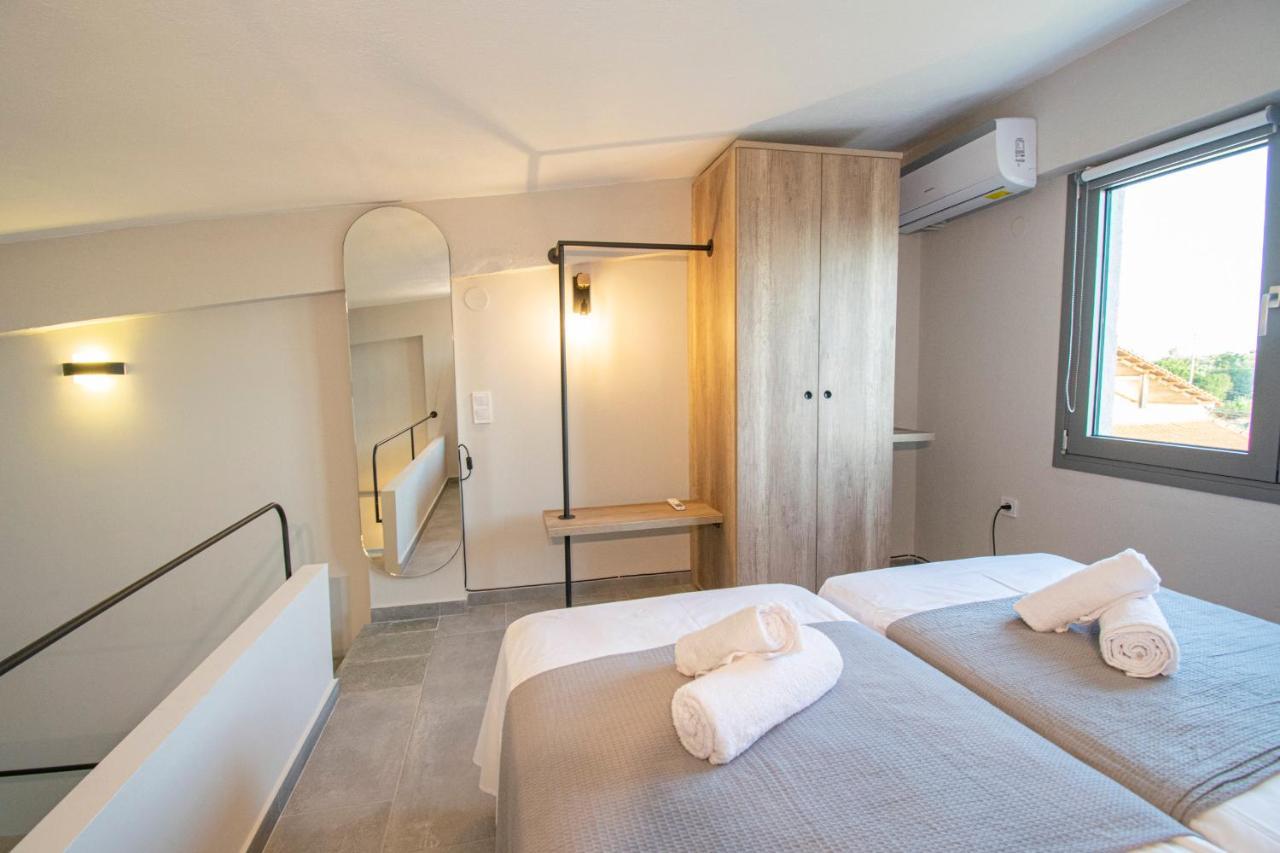 Heraclea Luxury Suites Nea Iraklia Bagian luar foto