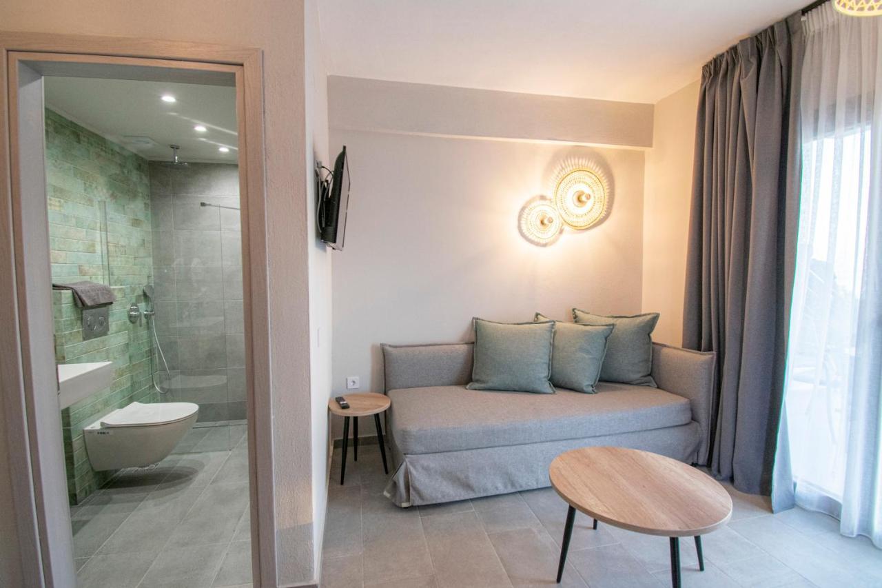 Heraclea Luxury Suites Nea Iraklia Bagian luar foto