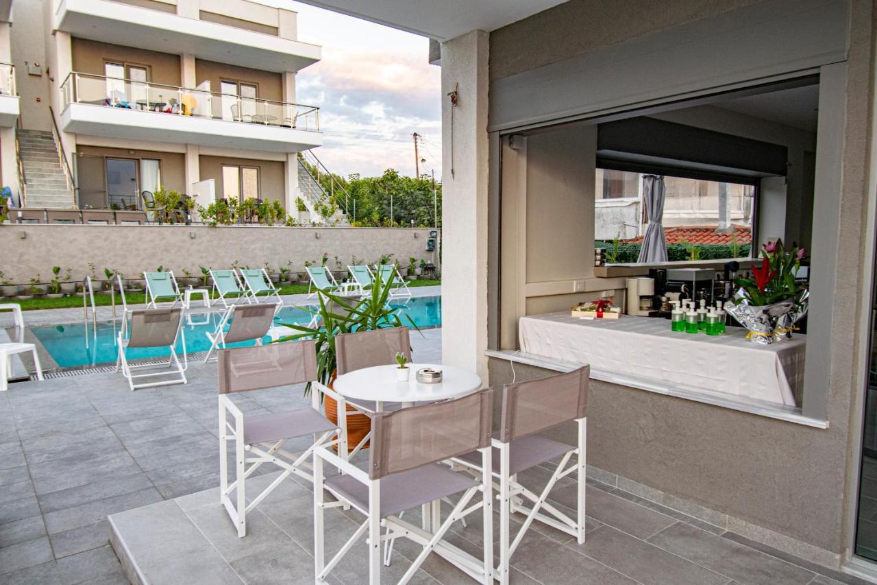 Heraclea Luxury Suites Nea Iraklia Bagian luar foto