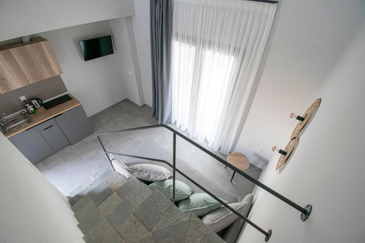 Heraclea Luxury Suites Nea Iraklia Bagian luar foto